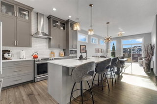 1195 Cranbrook Gardens SE