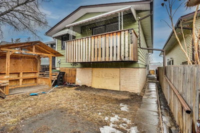 D - 903 44 Street | Calgary | Image