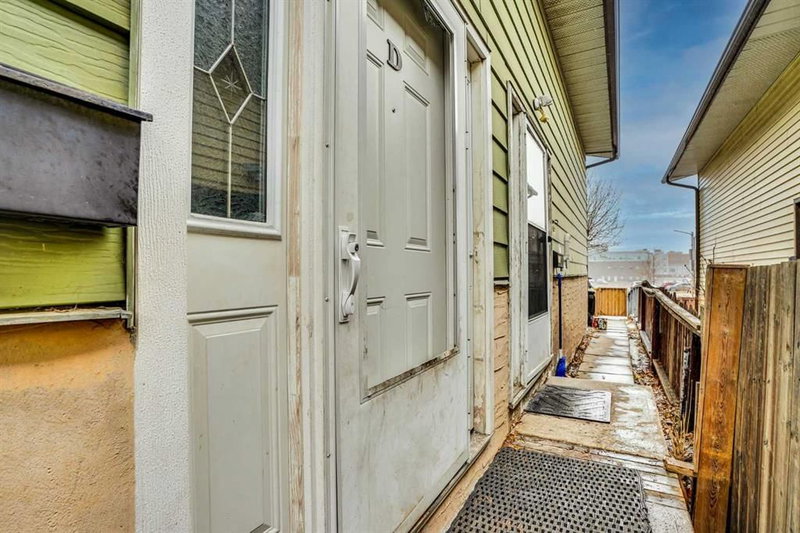 D - 903 44 Street SE, Calgary, T2A 5K7 | Image 2