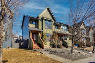 82 Walden Drive SE