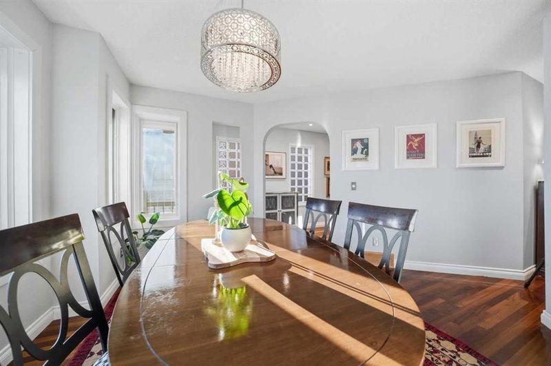 44 34 Avenue SW, Calgary, T2S 2Z2 | Image 3