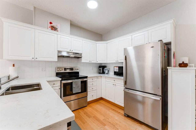 215 - 777 3 Avenue SW