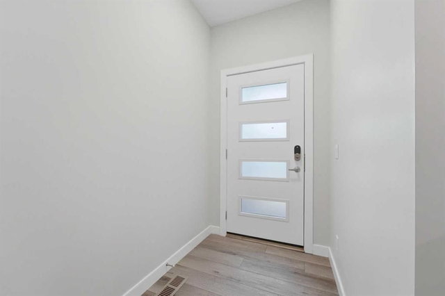 30 Belmont Crescent SW