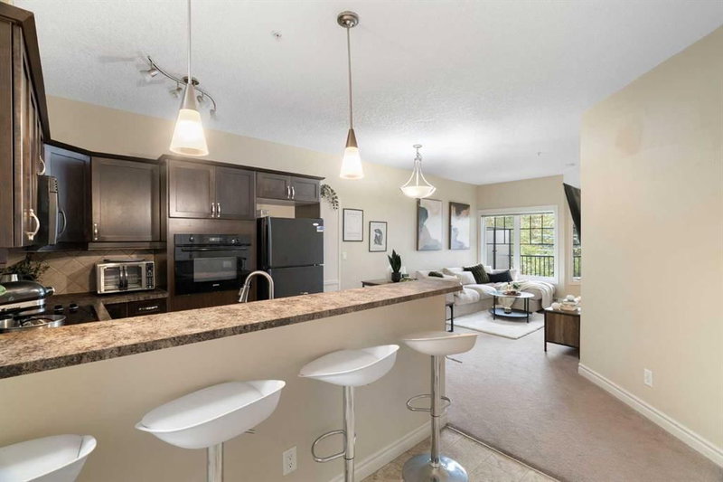227, 60 Royal Oak Plaza NW, Royal Oak — interior photo 6