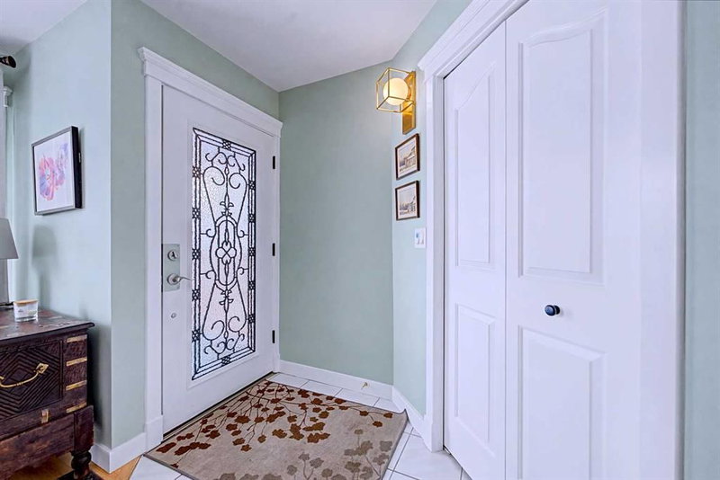 1631 16A Street SE, Calgary, T2G3S6 | Image 2