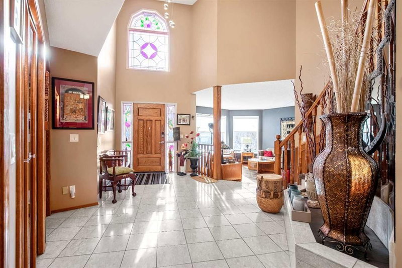 135 Canter Place SW, Calgary, T2W 5M9 | Image 2