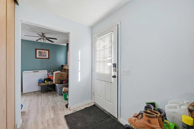 128 Ridgegate Way SW, Airdrie, T4B1A9 | Image 2