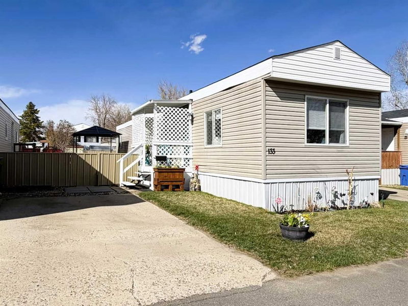 133 - 4000 13 Avenue SE, Medicine Hat, T1B 1J3 | Image 2