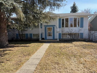 444 Woodland Crescent SE