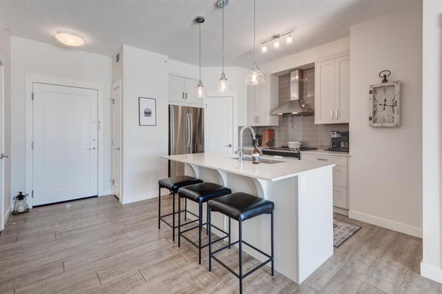 421 - 10 Walgrove SE