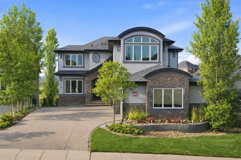 187 Cranarch Circle SE, Calgary, Alberta