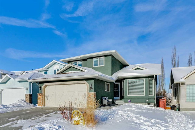 20 MacEwan Ridge View NW