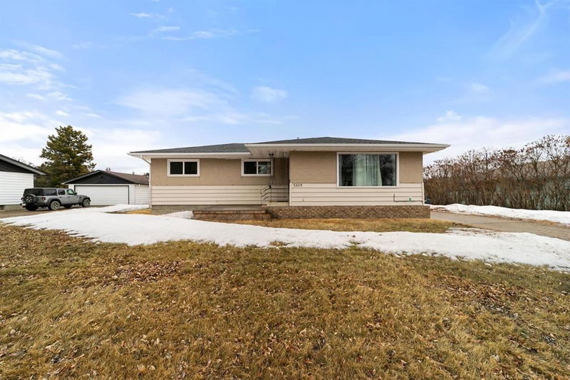 5205 56 Street, Camrose, Alberta