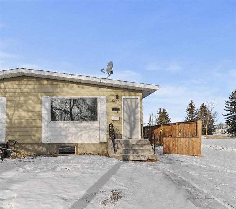 5444 50 Street, Camrose, T4V 3A8 | Image 2