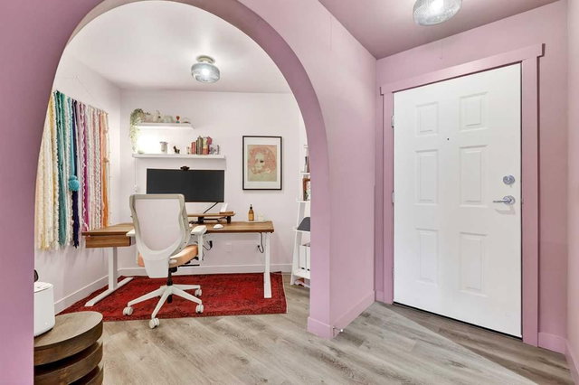 218 - 25 Richard Place SW