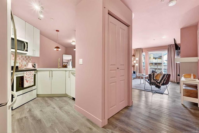 218 - 25 Richard Place SW