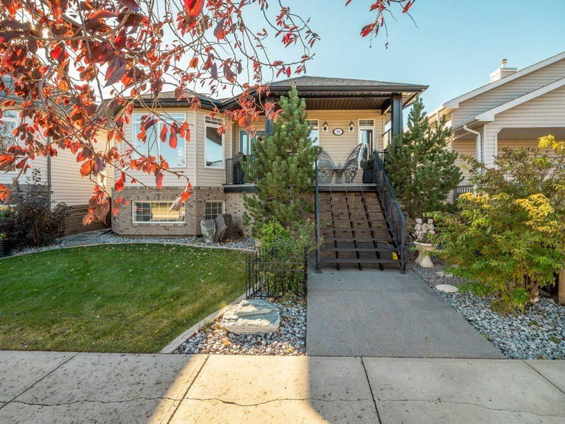 22 Riverstone Boulevard W, Lethbridge, T1K 7X3 | Image 2