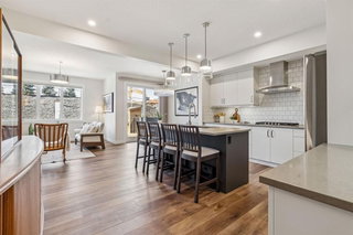 24 Willow Park Point