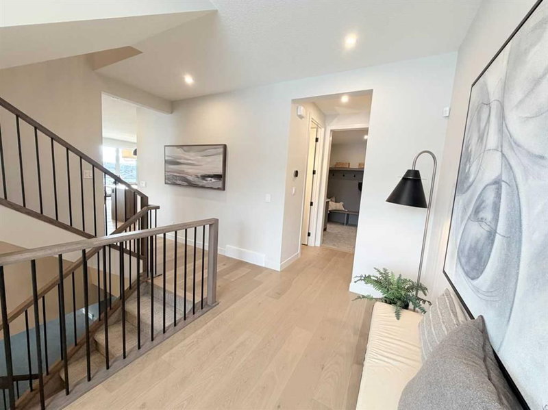 406 Crimson Ridge Place NW, Calgary, T3L 0K8 | Image 2