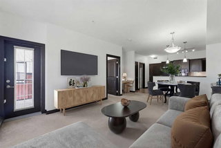 242 - 30 Royal Oak Plaza NW