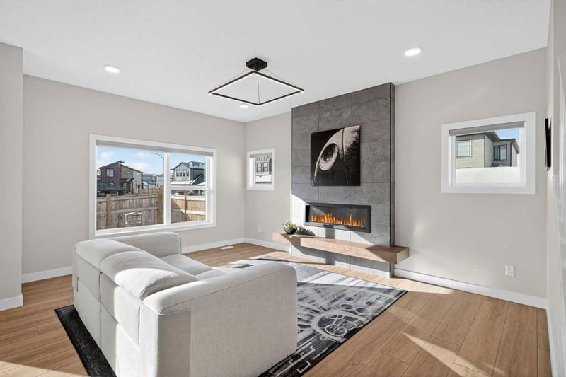 78 Silverton Glen Crescent SW, Calgary, T2X 5C2 | Image 2