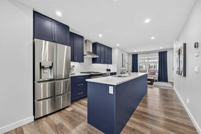 233 Les Jardins Park SE