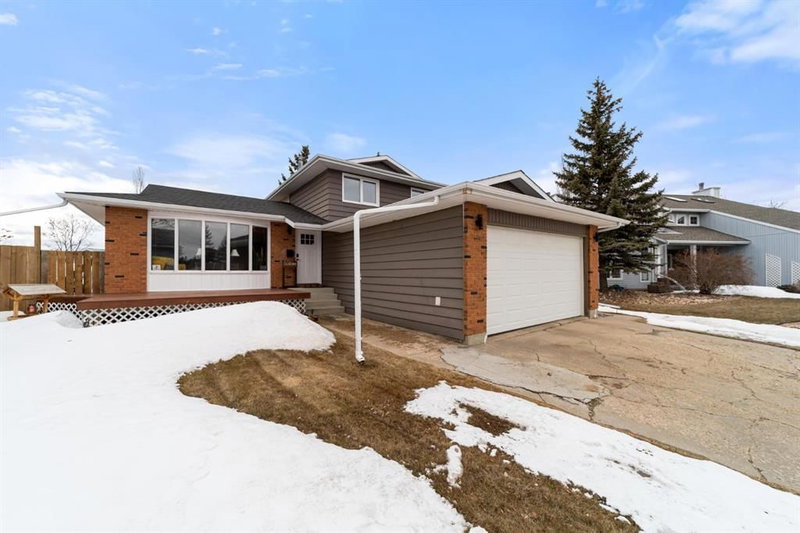 6911 42 Avenue, Camrose, Alberta