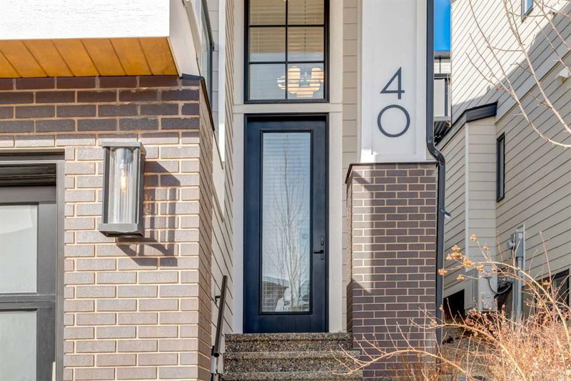 40 Timberline Way SW, Calgary, T3H0W3 | Image 2