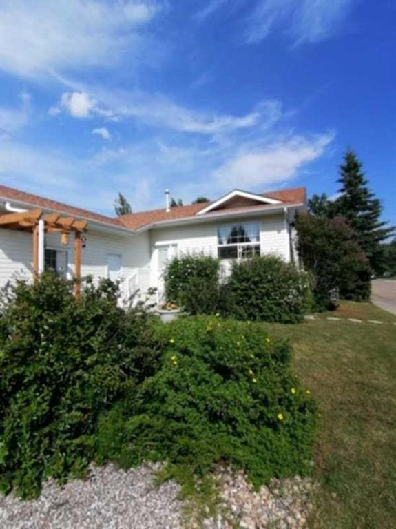 72 Owens Close, Red Deer, T4N 6Y2 | Image 2