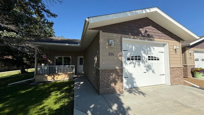 501 5 Street W