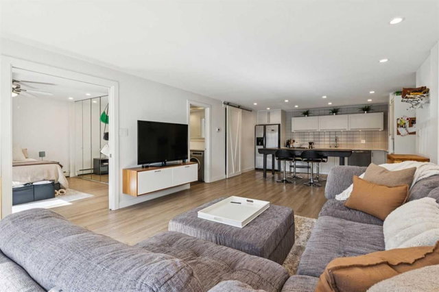 205 - 1222 13 Avenue SW