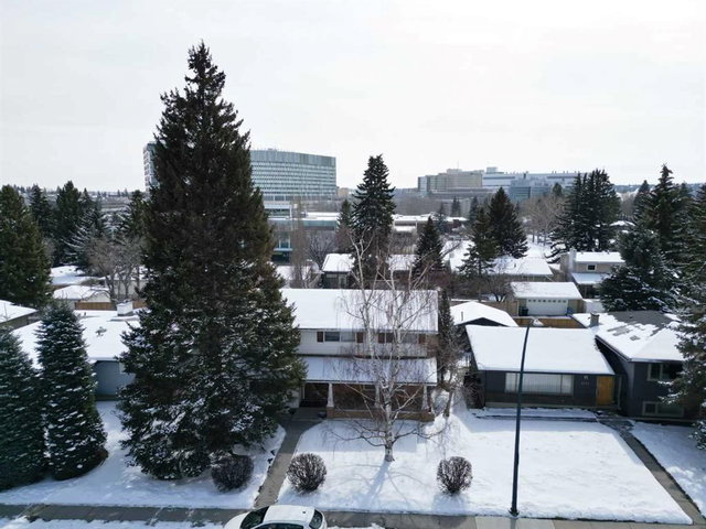 3127 Underhill Drive NW