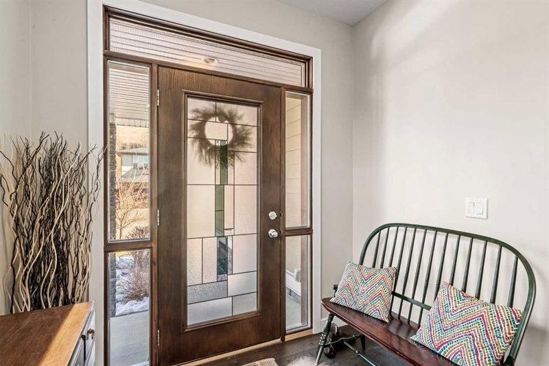 82 Cranbrook Crescent SE, Calgary, T3M 2C3 | Image 2