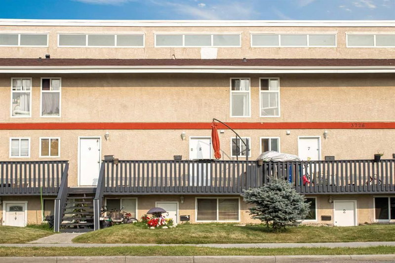 8 - 3726 Centre Street NE, Calgary, T2E 2Y3 | Image 2