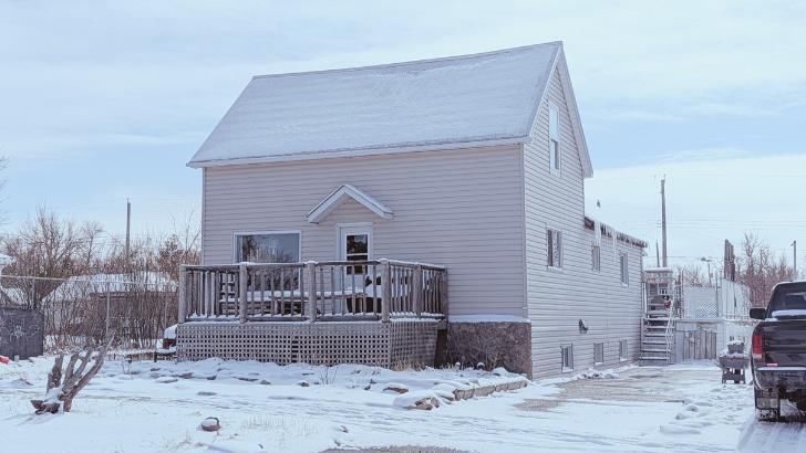 311 47 Avenue W, Claresholm, T0L 0T0 | Image 2