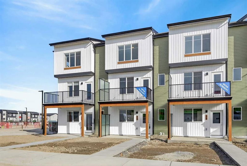 32 Red Embers Plaza NE, Calgary, T3N 2W1 | Image 2