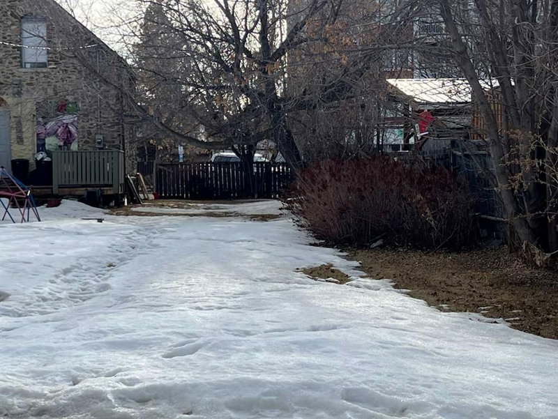 5027 46 Street, Sylvan Lake, T4S1R4 | Image 3