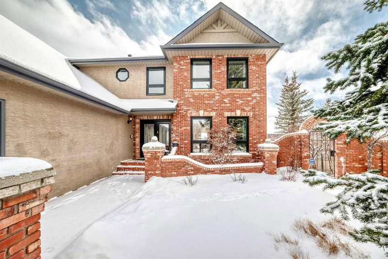 40 Christie Cairn Square SW, Calgary, T3H 2Z2 | Image 2