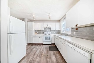 25 - 3745 Fonda Way SE