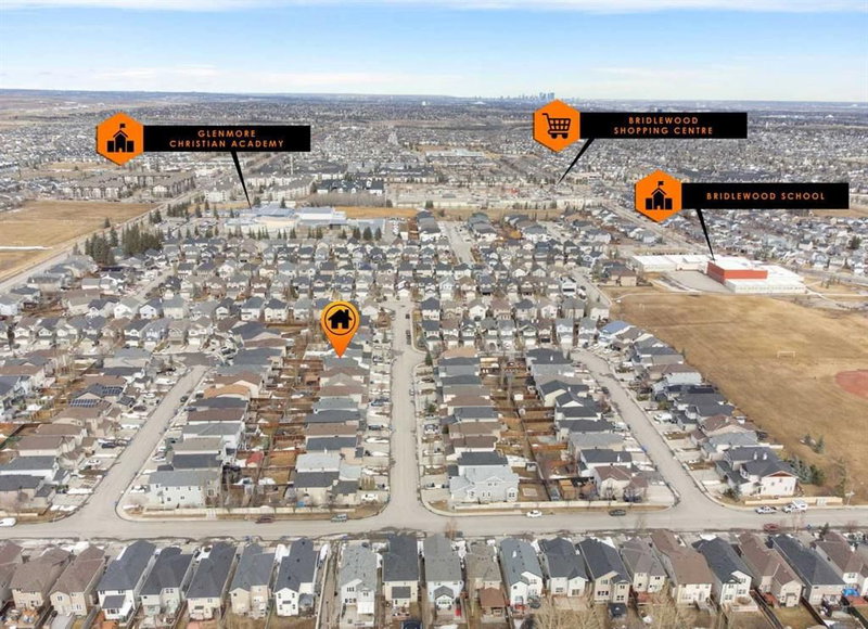 40 Bridleridge Lane SW, Calgary, T2Y 5H6 | Image 2