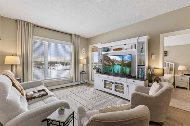 2422 - 604 East Lake Boulevard NE