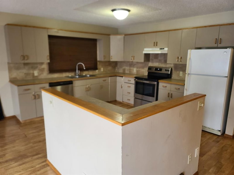 11129 92 Street, Peace River, T8S 1P6 | Image 2