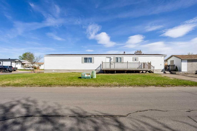 101 Clausen Crescent