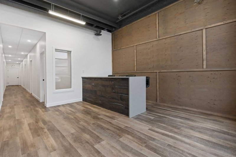 102 - 4912 46 Street, Camrose, T4V 1H1 | Image 2