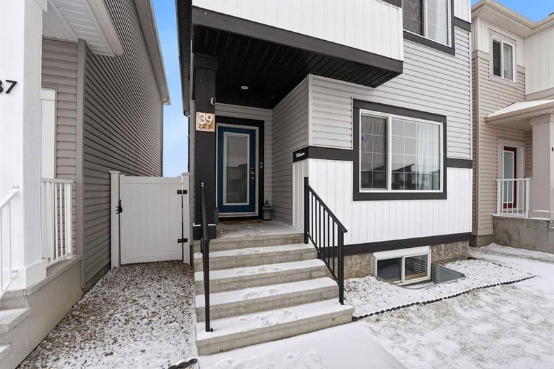 39 Lake Street, Rural Red Deer County, T4E 3L9 | Image 2