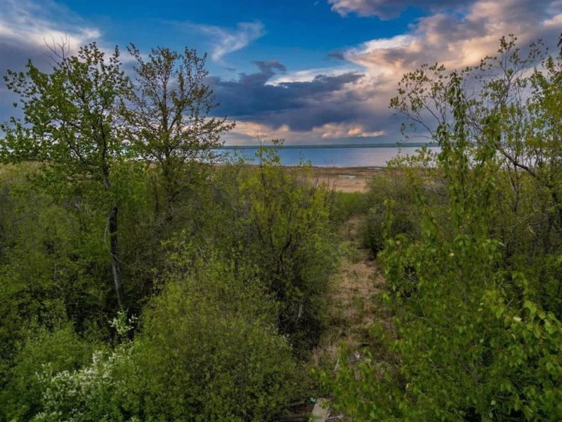 151 Peace River Avenue, Joussard, T0G 1J0 | Image 3