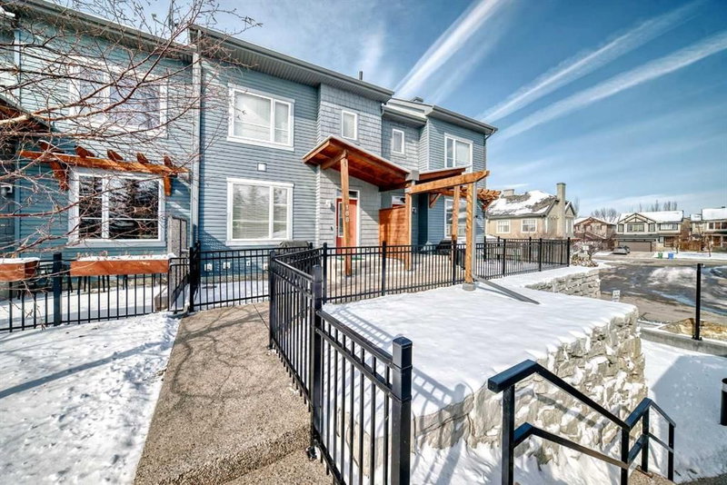 188 Chapalina Square SE, Calgary, T2X0L5 | Image 2