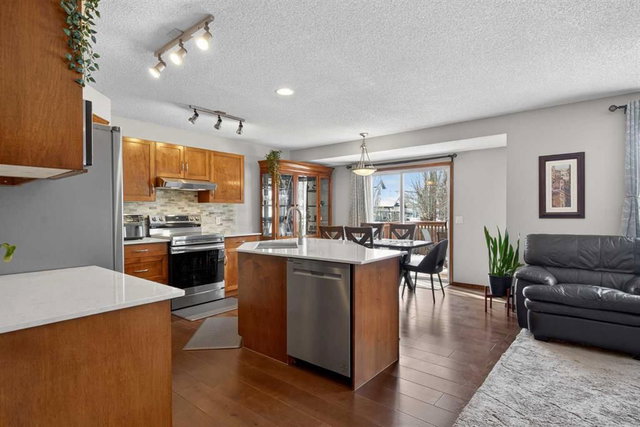 13 Tuscany Vista Crescent NW