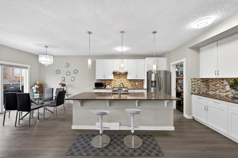 148 Walden Square SE, Calgary, T2X 0R9 | Image 2