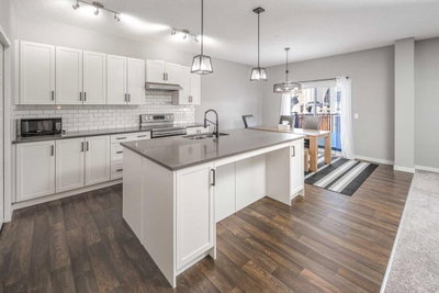 80 Howse Manor NE